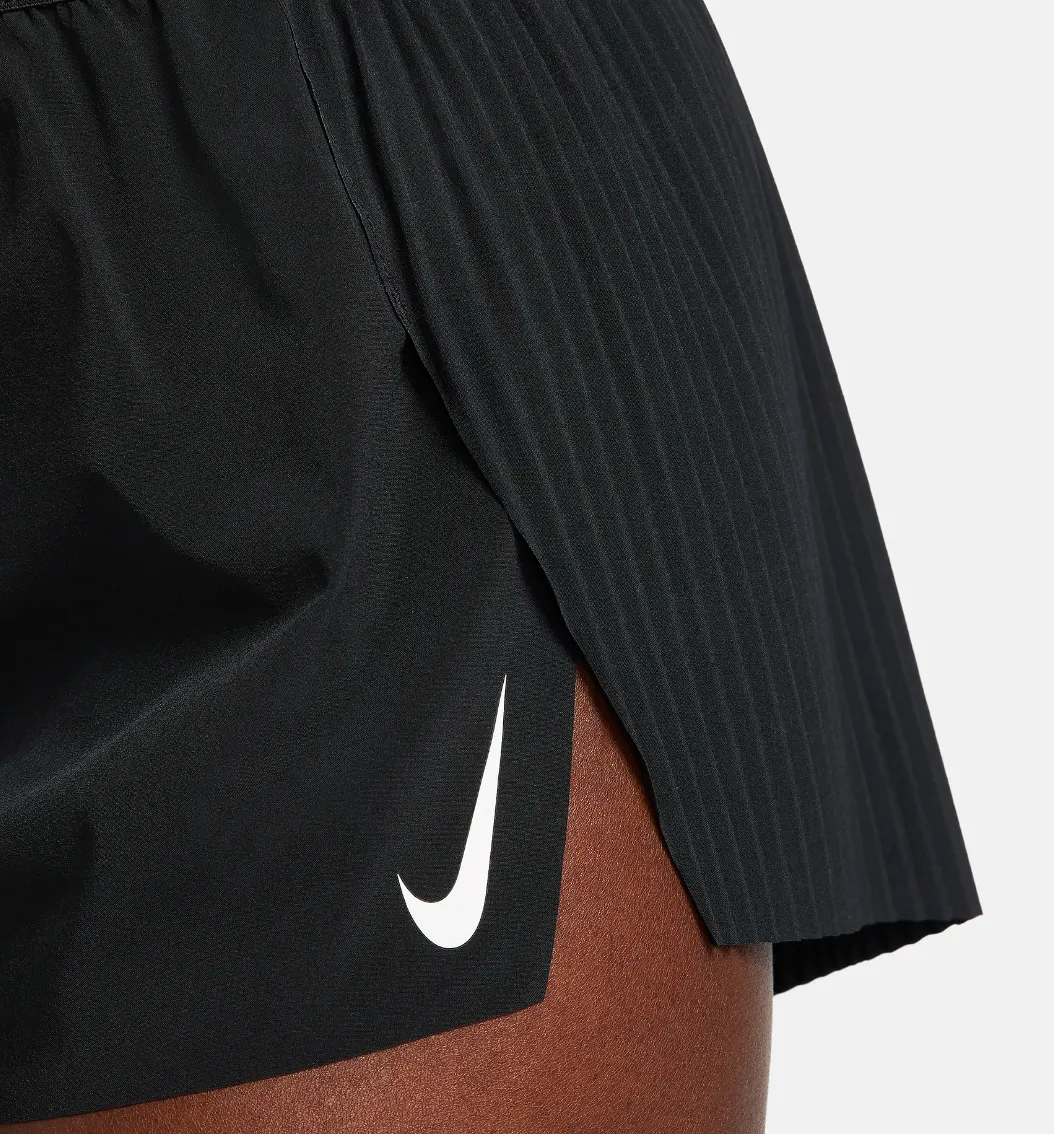 Nike W NIKE Aeroswift Mid-Rise Brief-Lined 3IN Short 010